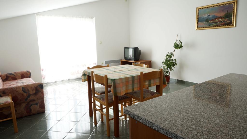 Apartments Sandra ซูโกชัน ห้อง รูปภาพ