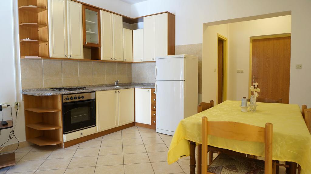 Apartments Sandra ซูโกชัน ห้อง รูปภาพ