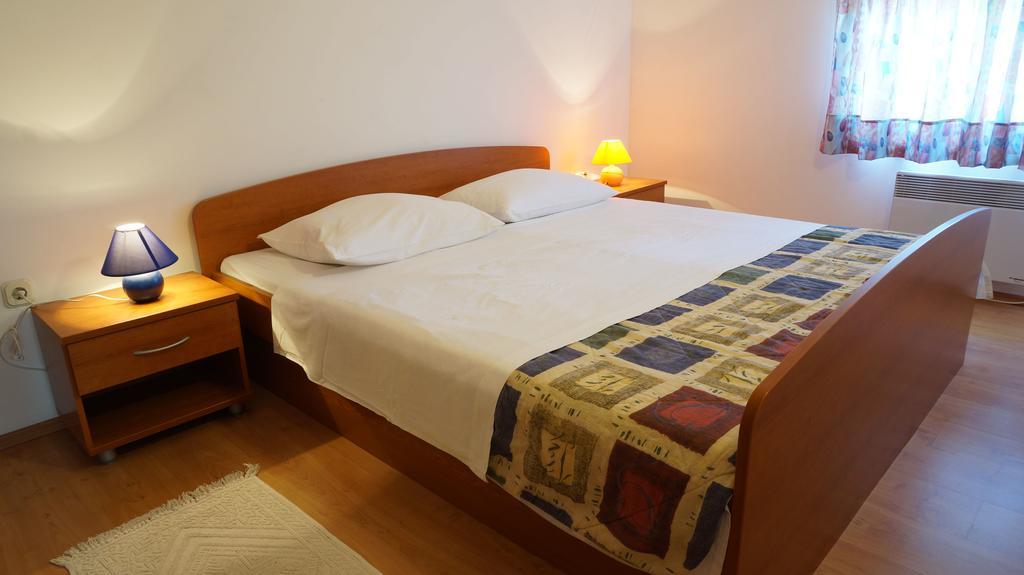 Apartments Sandra ซูโกชัน ห้อง รูปภาพ